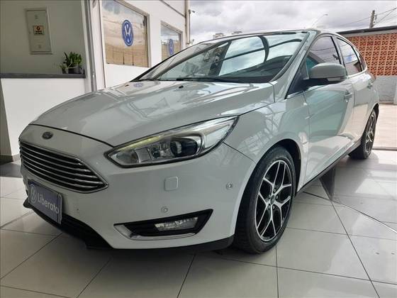 FORD FOCUS 2.0 TITANIUM PLUS 16V FLEX 4P POWERSHIFT FORD FOCUS 2.0 TITANIUM PLUS 16V FLEX 4P POWERSHIFT